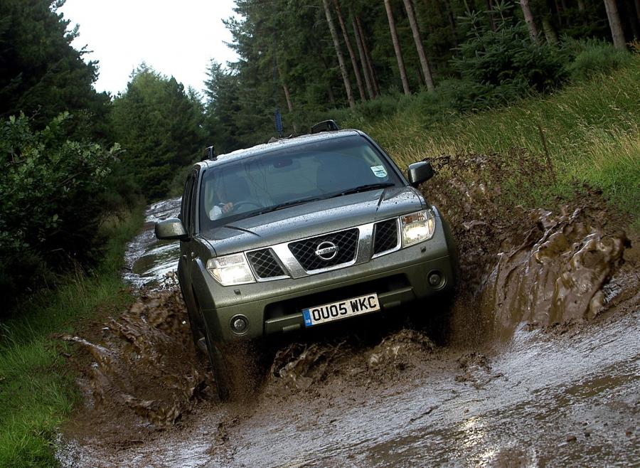  Nissan Pathfinder 2004 года  (UK) (фото 5 из 14)
